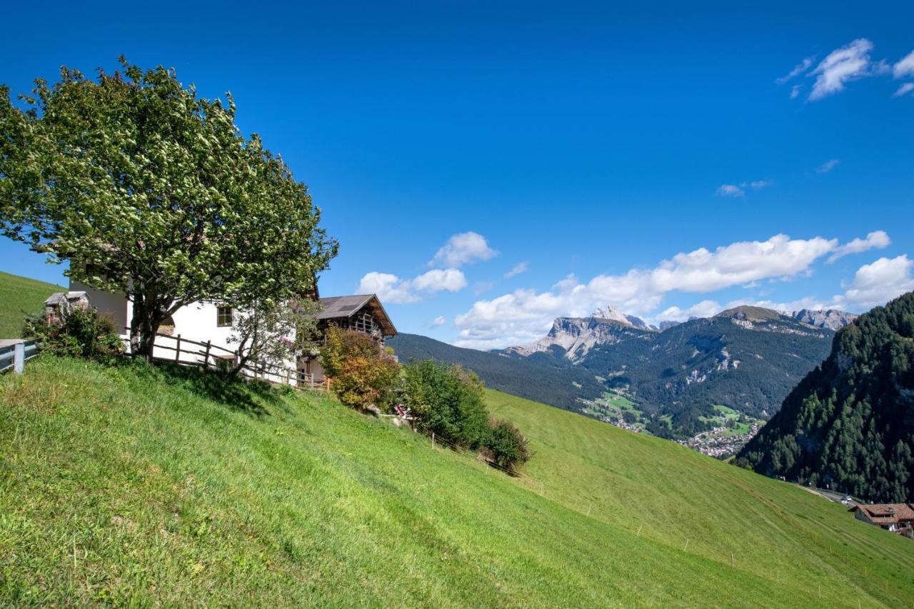 Agriturismo Apartments Tuene Ortisei Exteriör bild