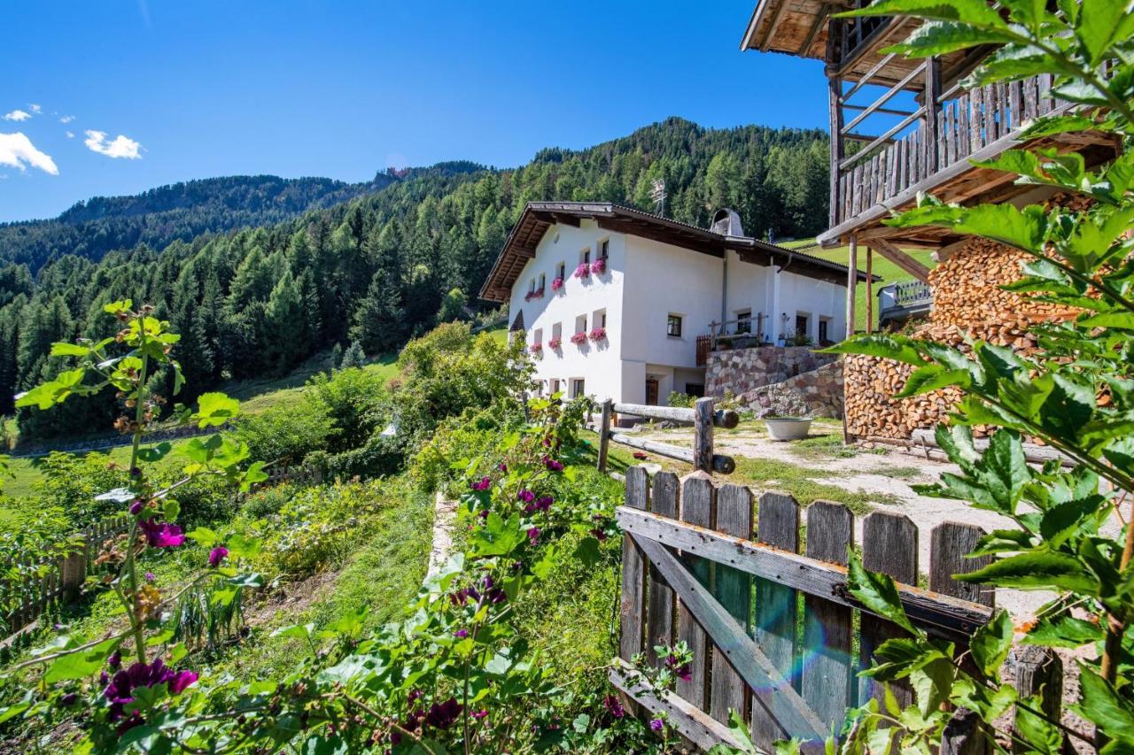Agriturismo Apartments Tuene Ortisei Exteriör bild