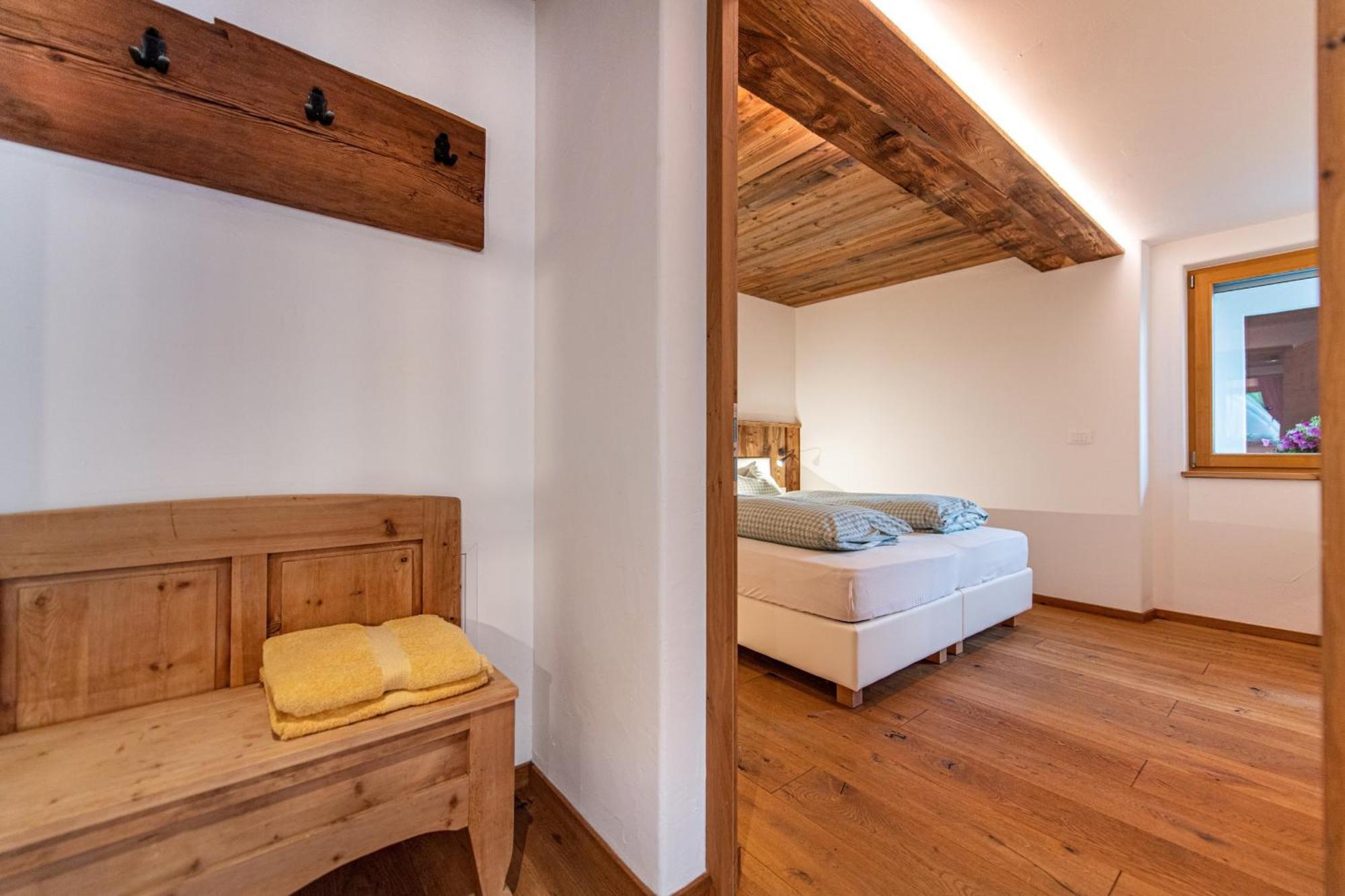 Agriturismo Apartments Tuene Ortisei Exteriör bild