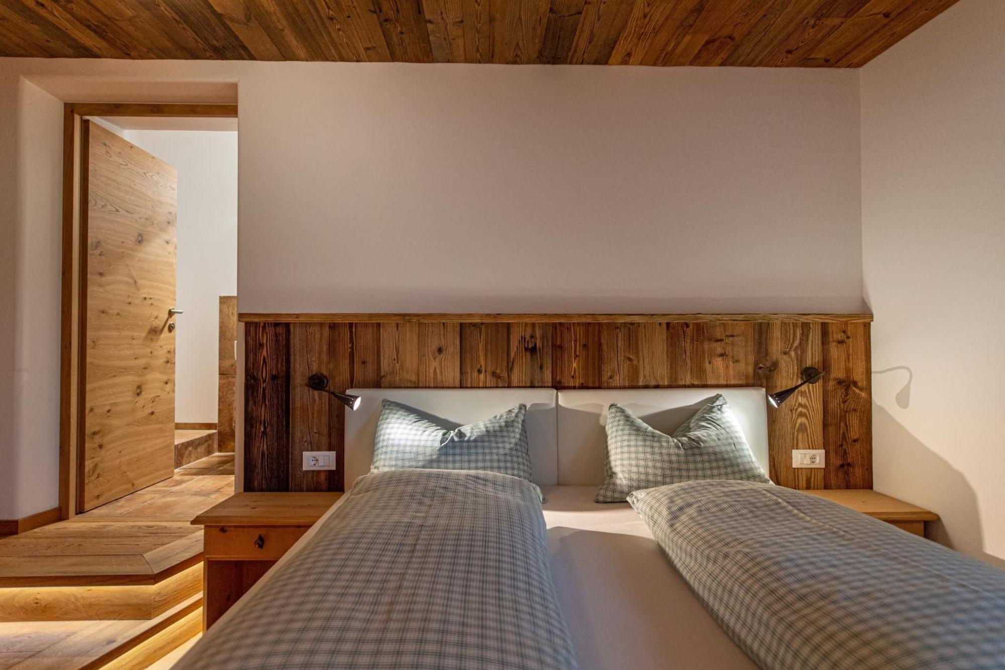Agriturismo Apartments Tuene Ortisei Exteriör bild