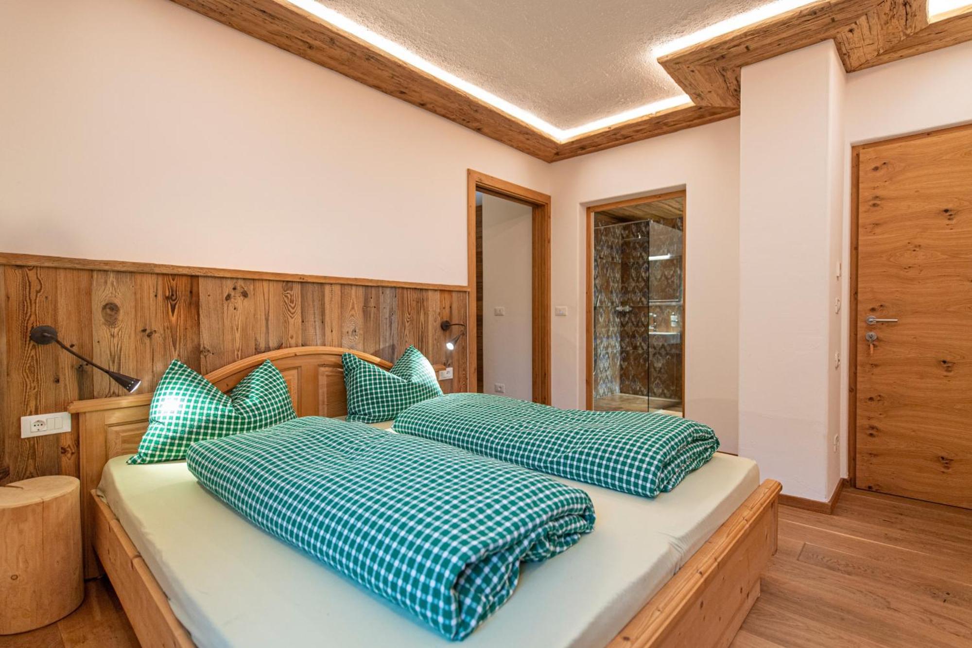 Agriturismo Apartments Tuene Ortisei Exteriör bild