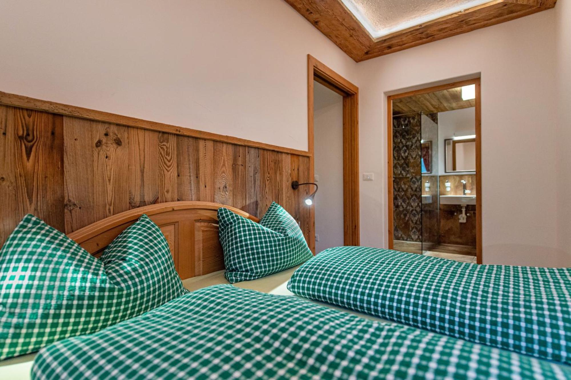 Agriturismo Apartments Tuene Ortisei Exteriör bild
